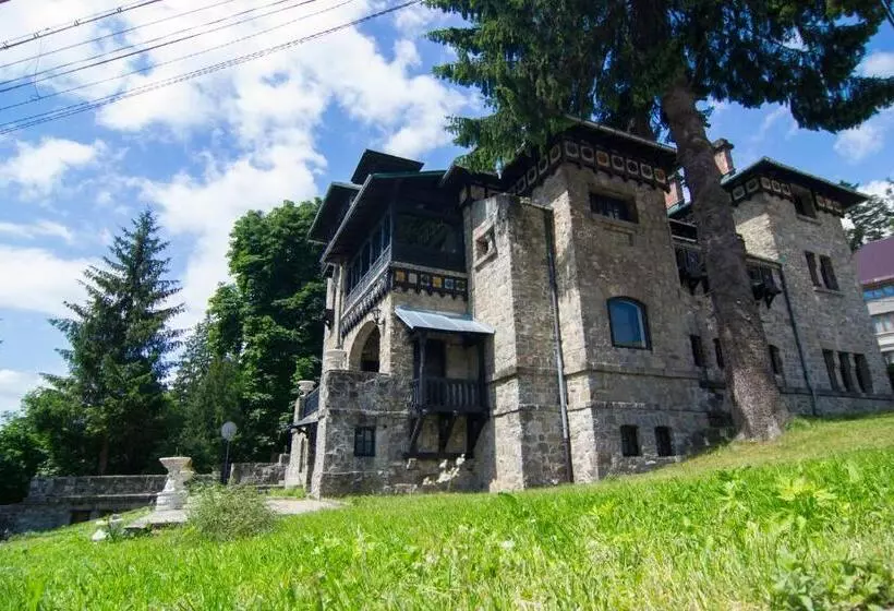 پانسیون Casa Cu Farfurii