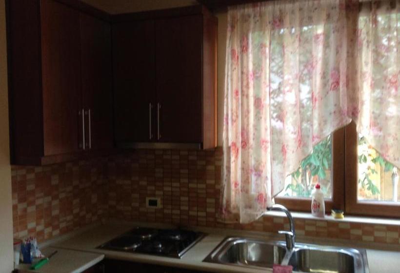 ペンション Klodi Apartament