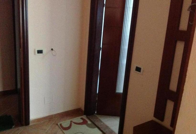 ペンション Klodi Apartament