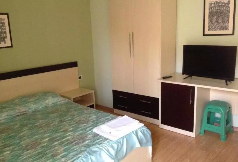 ペンション Klodi Apartament