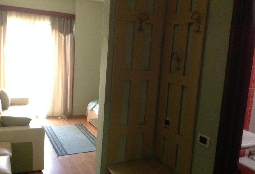 ペンション Klodi Apartament