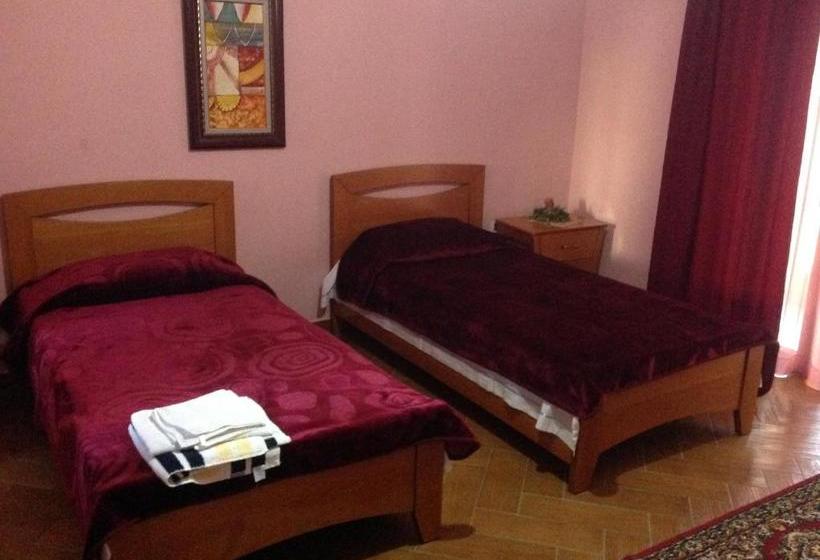 ペンション Klodi Apartament