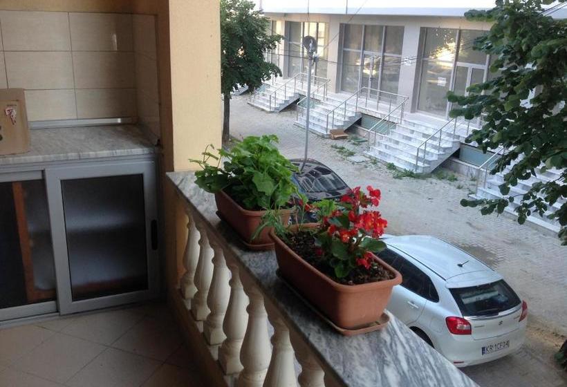 ペンション Klodi Apartament