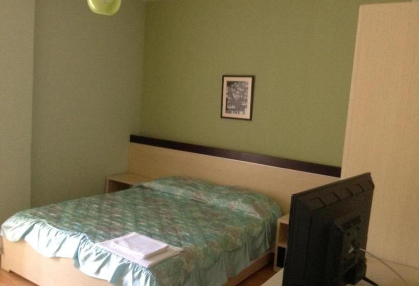 ペンション Klodi Apartament