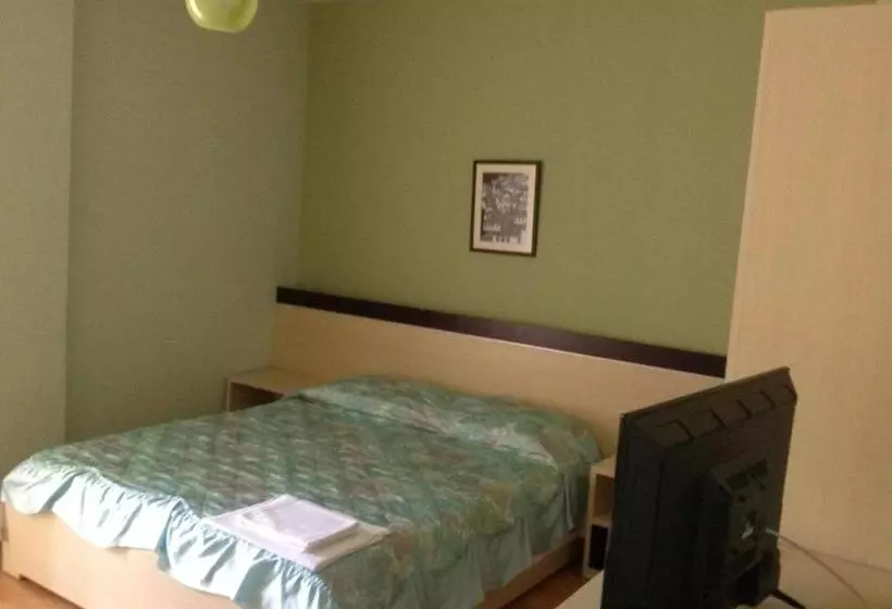 ペンション Klodi Apartament