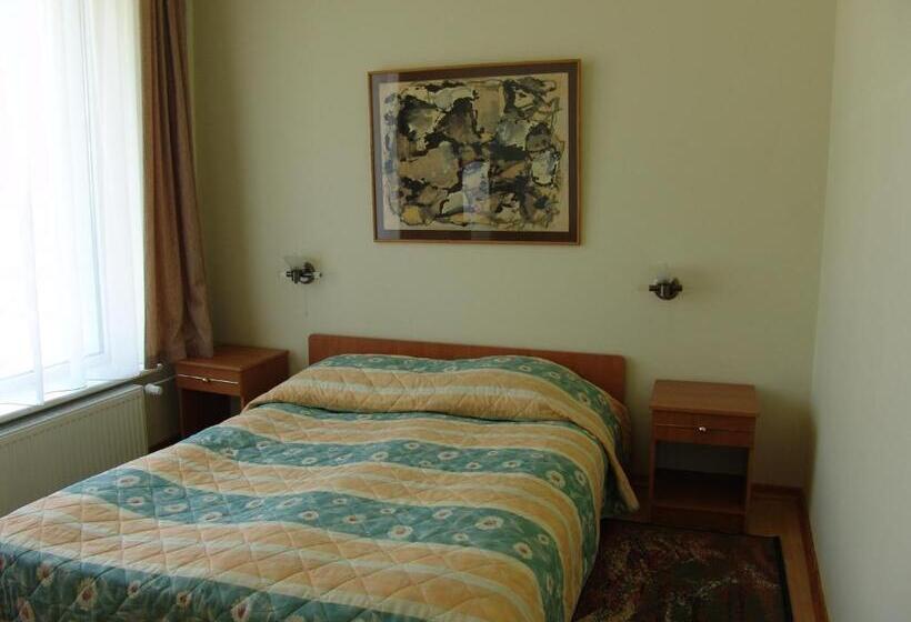 پانسیون ąžuolynas