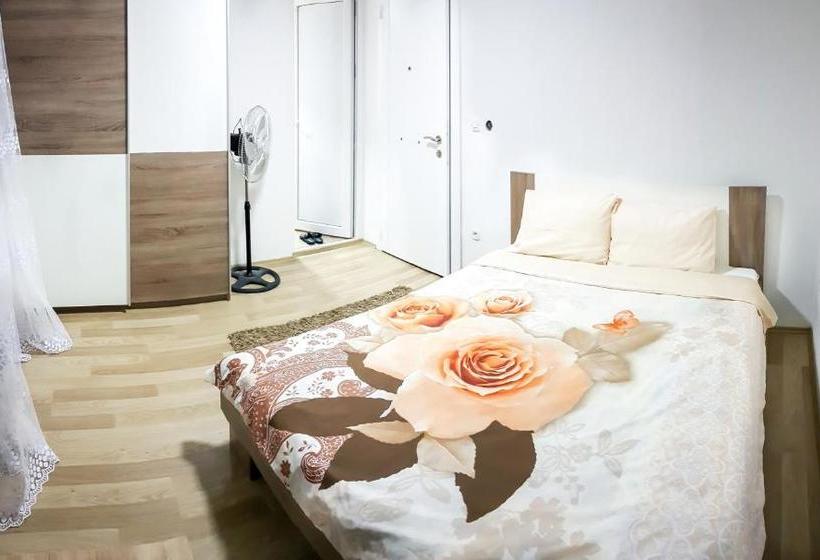 پانسیون Venecia Plaza Struga