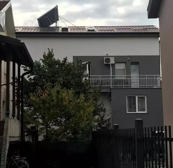 پانسیون Venecia Plaza Struga