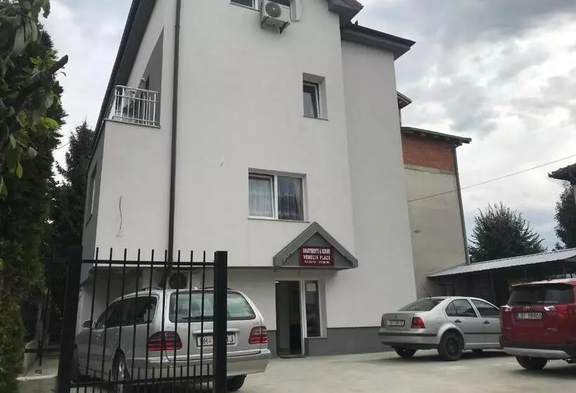 پانسیون Venecia Plaza Struga