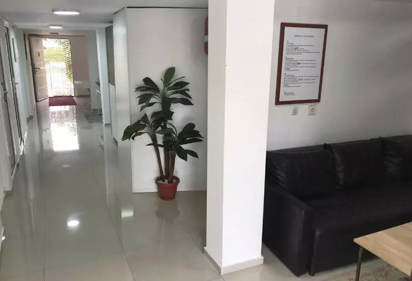 پانسیون Venecia Plaza Struga