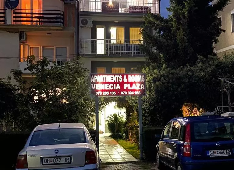 پانسیون Venecia Plaza Struga
