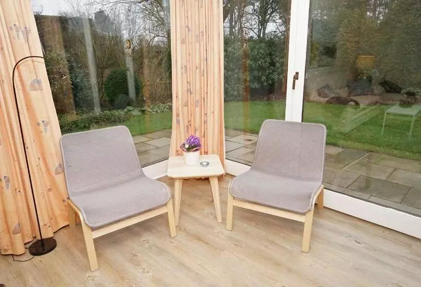 Lomakeskus Blockhaus _ Grosse Terrasse Mit St