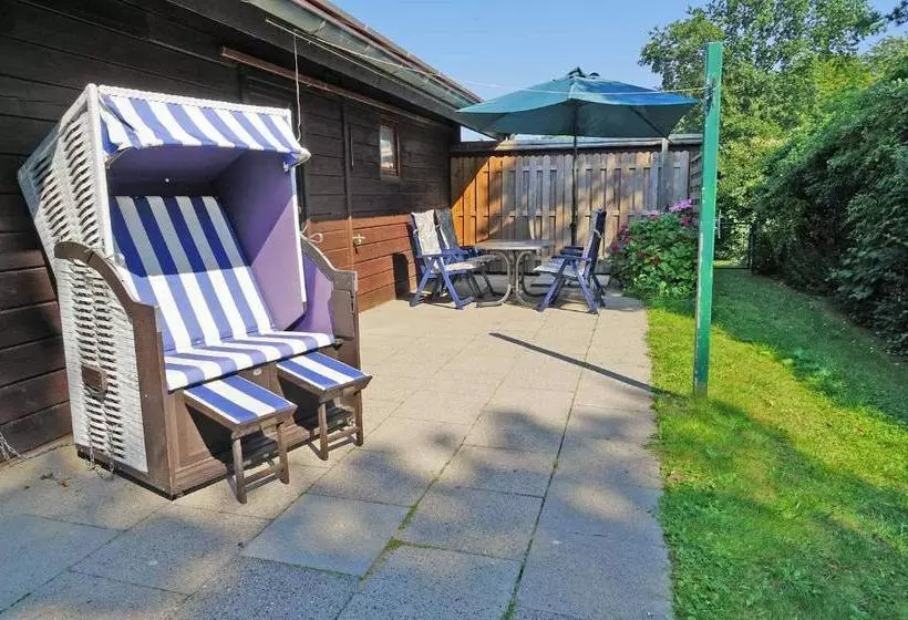 Lomakeskus Blockhaus _ Grosse Terrasse Mit St