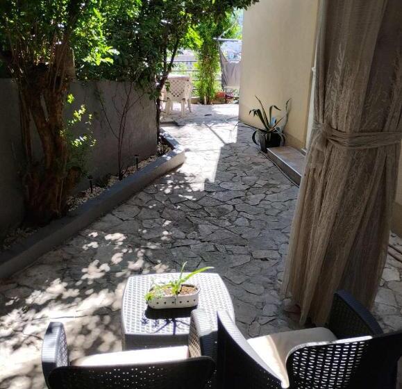 پانسیون Guesthouse Panorama