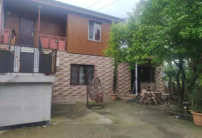 Majatalo Private House In Batumi