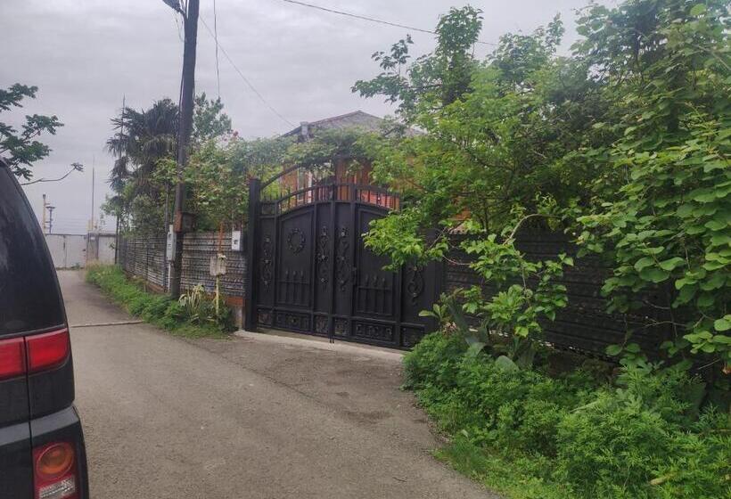 پانسیون Private House In Batumi