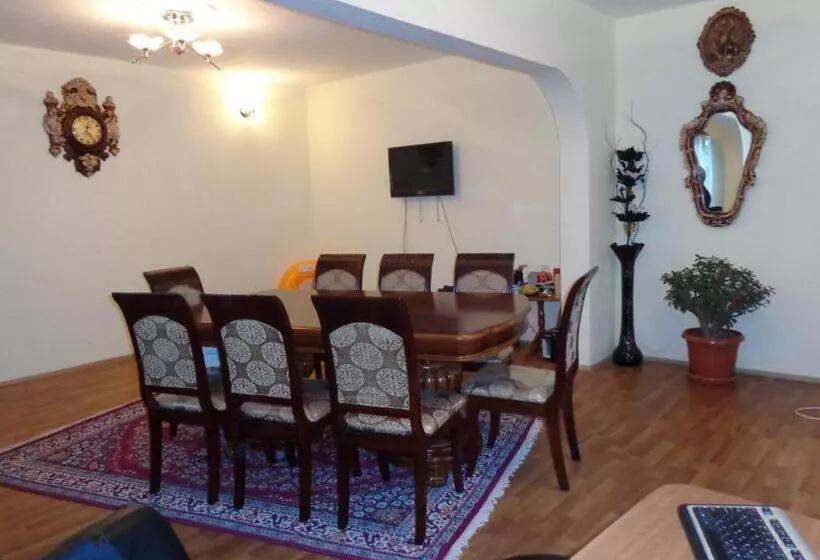 Majatalo Private House In Batumi