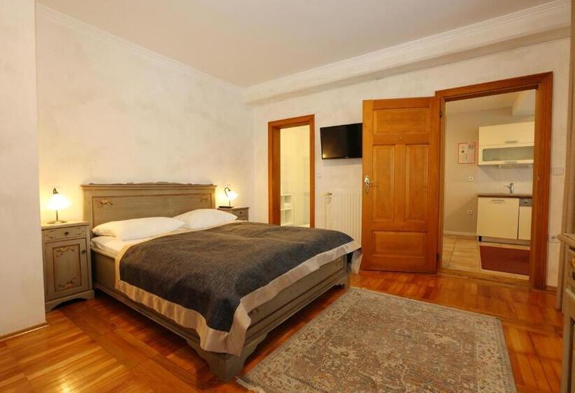 پانسیون Vila Edelweiss Rooms&app Kranjska Gora