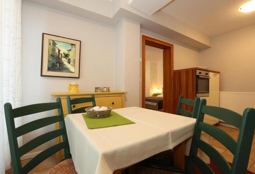 پانسیون Vila Edelweiss Rooms&app Kranjska Gora