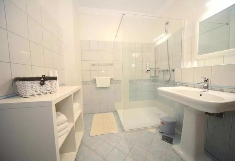 ペンション Vila Edelweiss Rooms&app Kranjska Gora