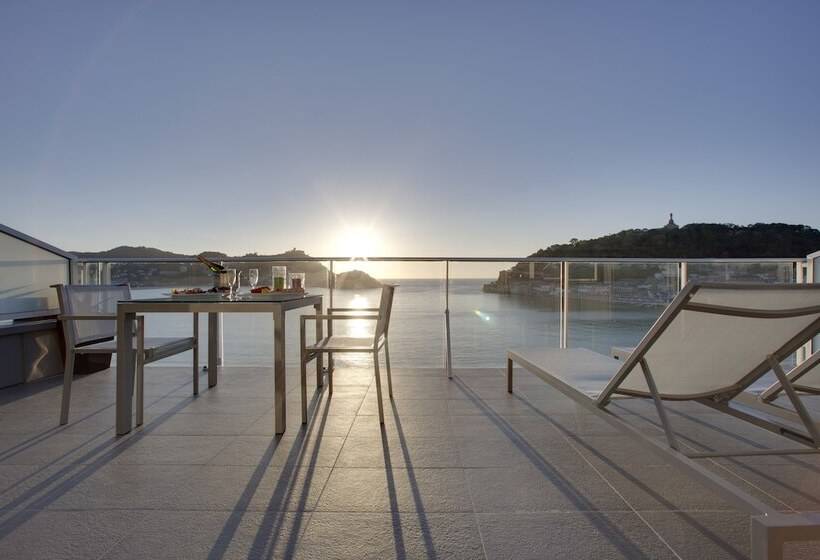 هتل De Londres Y De Inglaterra