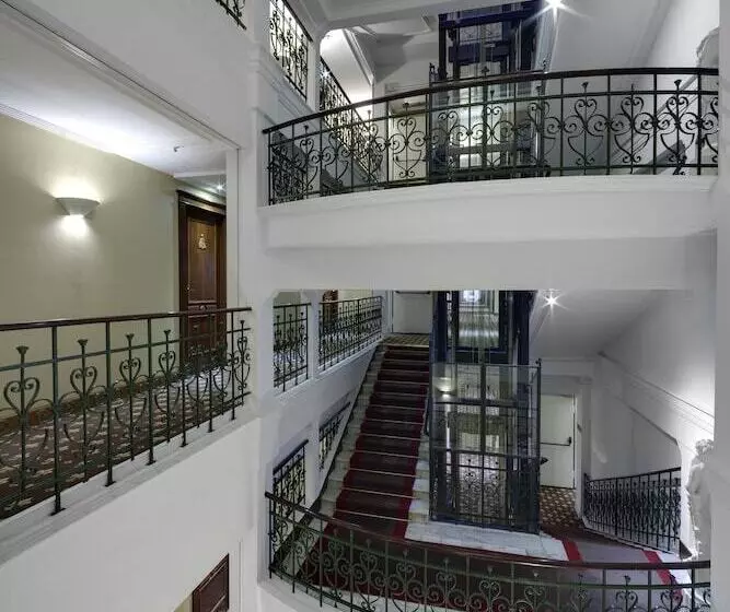 Hotel De Londres Y De Inglaterra