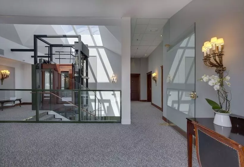 Hotel De Londres Y De Inglaterra