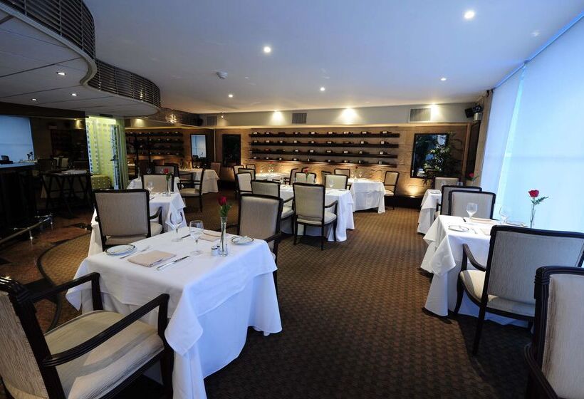 Delfines Hotel & Convention Center