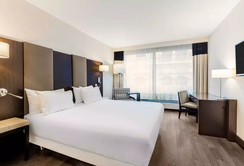 هتل NH Brussels Stéphanie