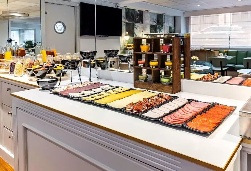 هتل NH Brussels Stéphanie