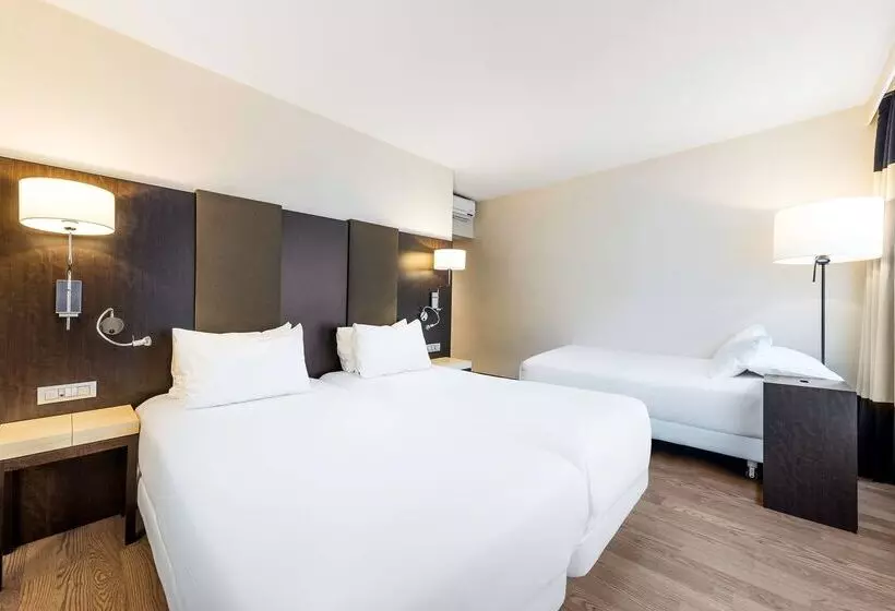 هتل NH Brussels Stéphanie