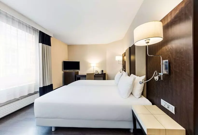 هتل NH Brussels Stéphanie