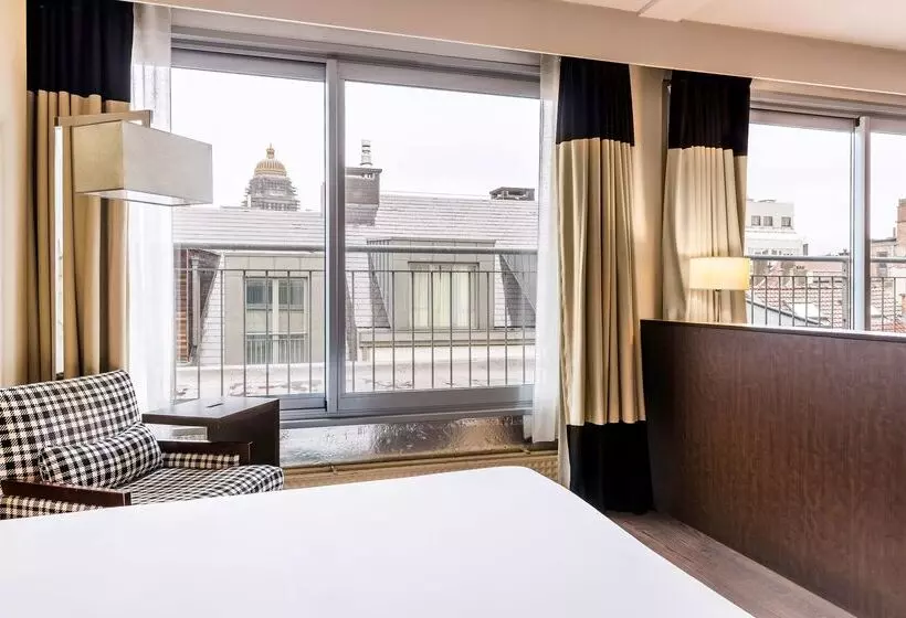 هتل NH Brussels Stéphanie