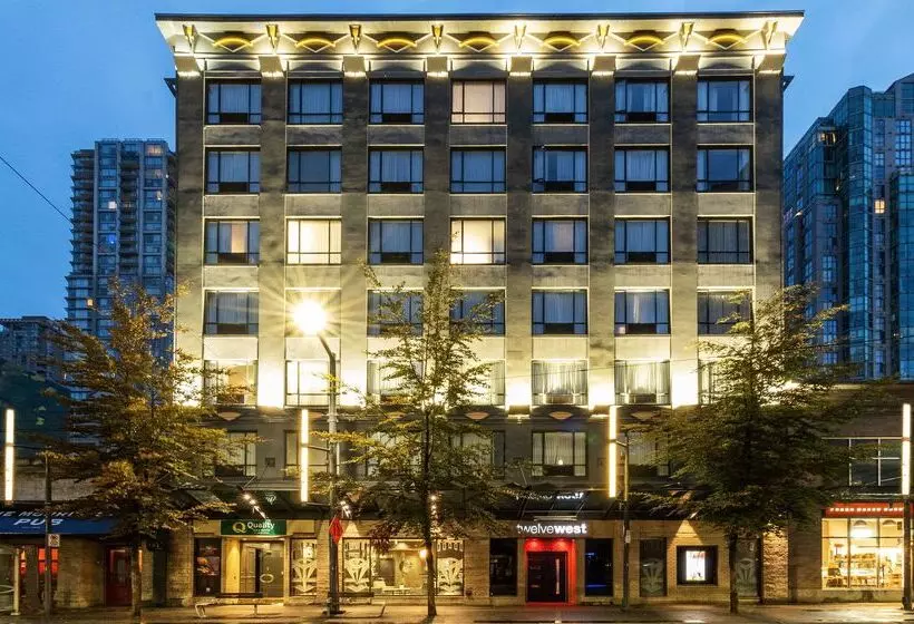 호텔 Quality Inn & Suites