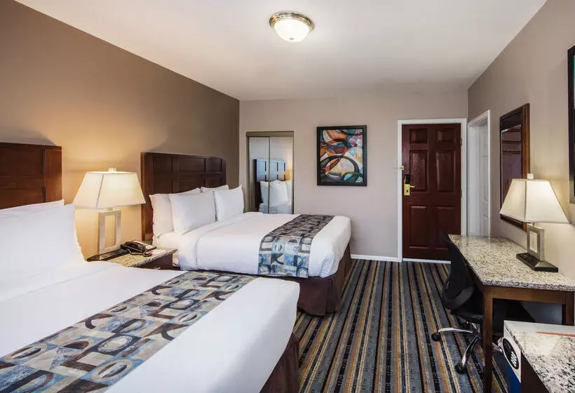 호텔 Quality Inn & Suites