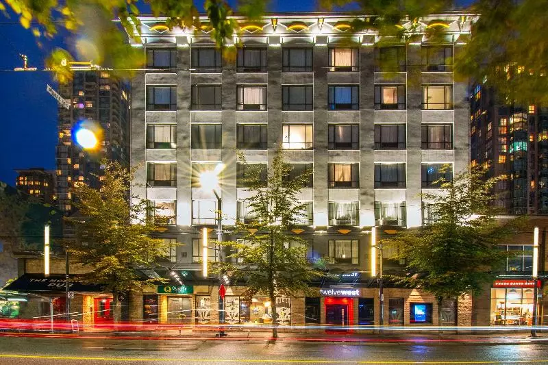 호텔 Quality Inn & Suites