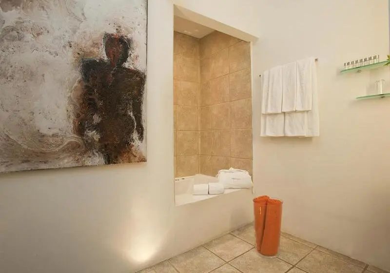 田舎風ホテル Fornalutx Petit Hotel   Bed & Breakfast