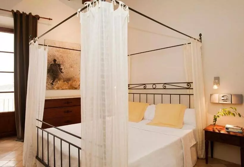 乡村酒店  Fornalutx Petit Hotel   Bed & Breakfast