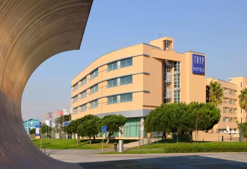 ホテル Tryp By Wyndham Porto Expo