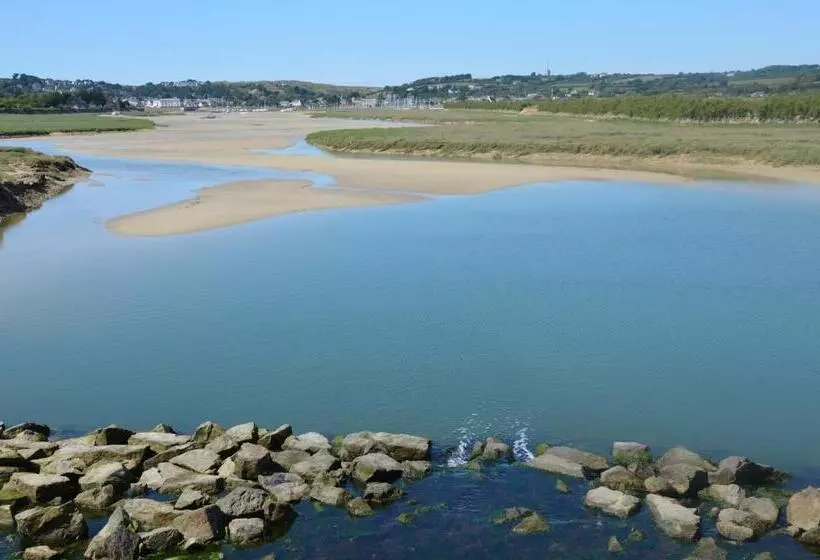 Hotelli Les Chambres Des Gites Des Isles