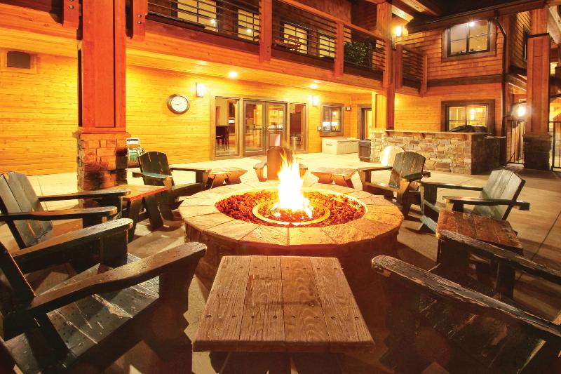 Hotel Lake Chelan Shores Resort