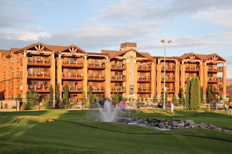 Hotel Lake Chelan Shores Resort