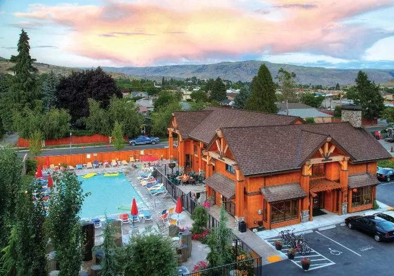 Hotelli Lake Chelan Shores Resort