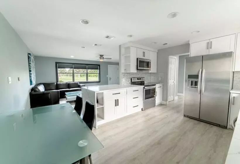 Everglades City Motel