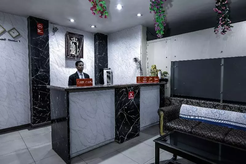 ホテル Tourist Palace