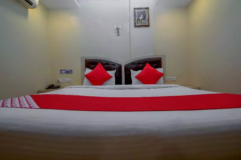 ホテル Tourist Palace