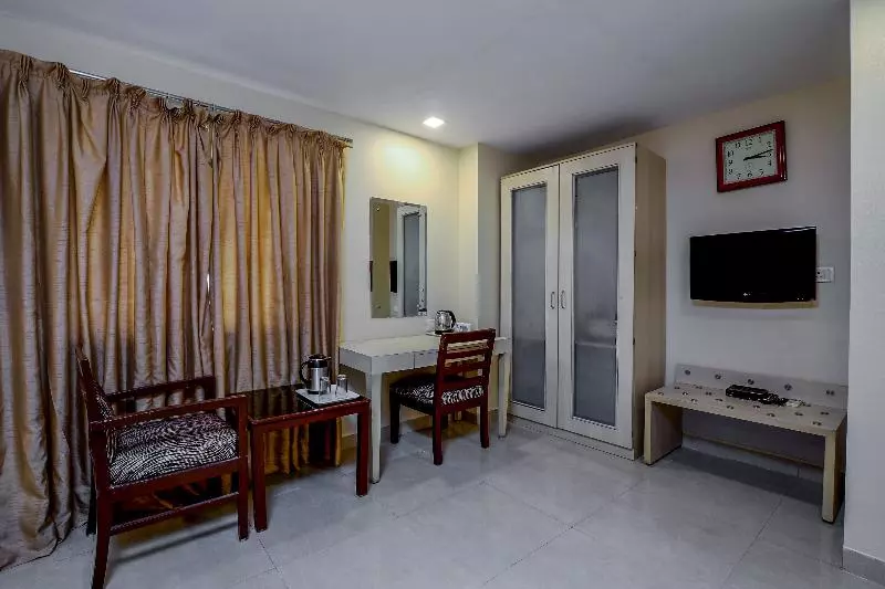 ホテル Tourist Palace