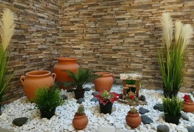 בית מלון כפרי Victoria Family