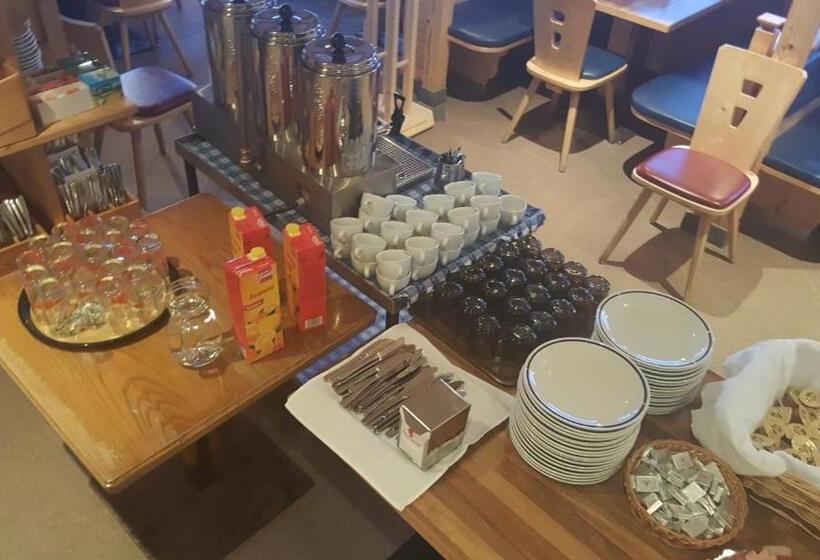 ユースホステル Panorama Restaurant Sterzingerhaus 1.930m