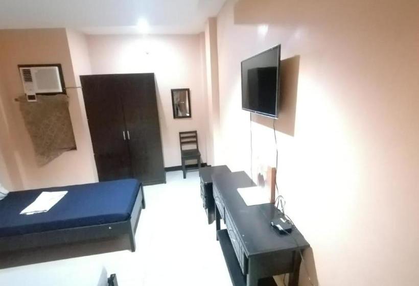 בית מלון כפרי Eastway Inn